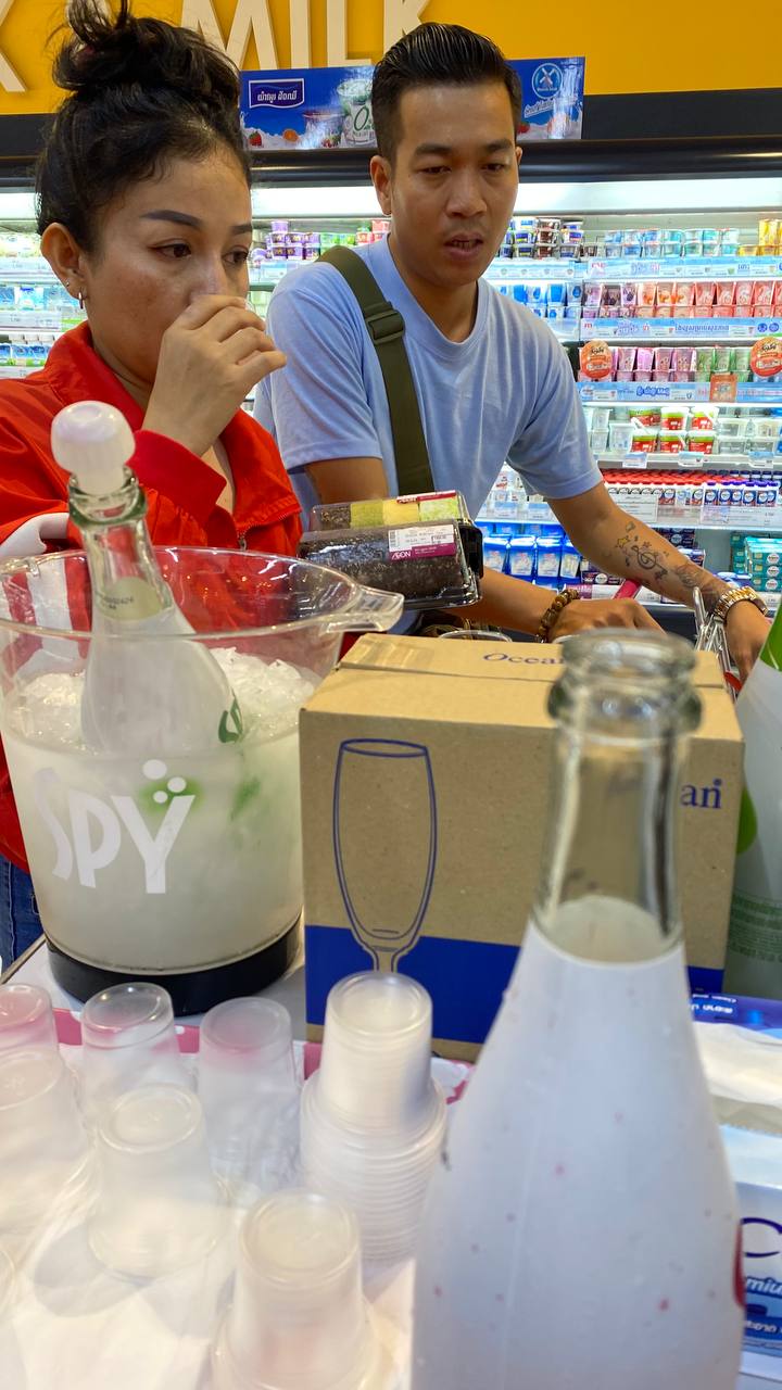 SPY Sparkle Fruit Revolutionizing FMCG Distribution with Da Houg Heng at Makro Cambodia - Image 10
